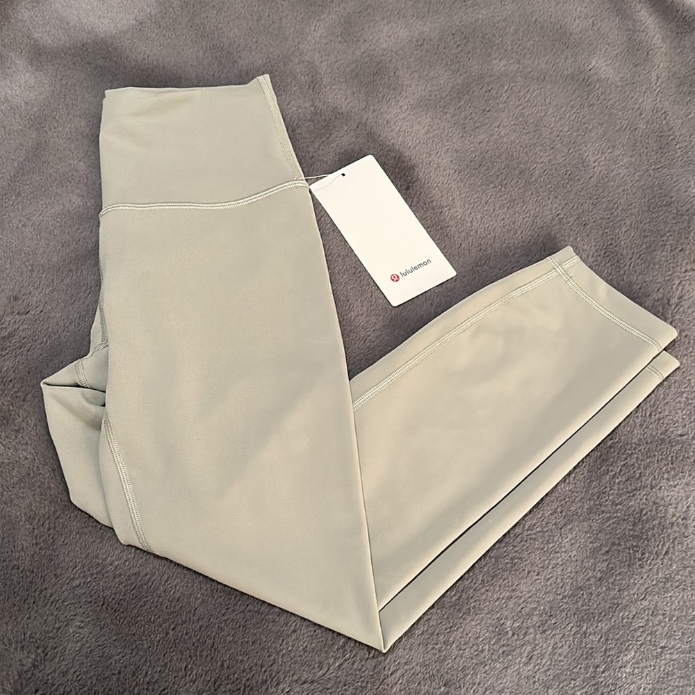 Lululemon Wunder Train HR Crop 23”